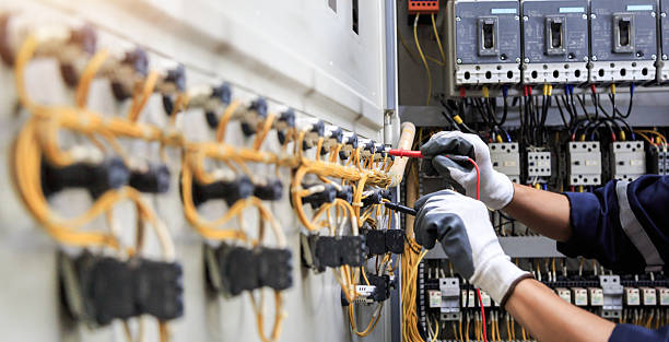 Professional Electrician technician working in Potomac Park, CA